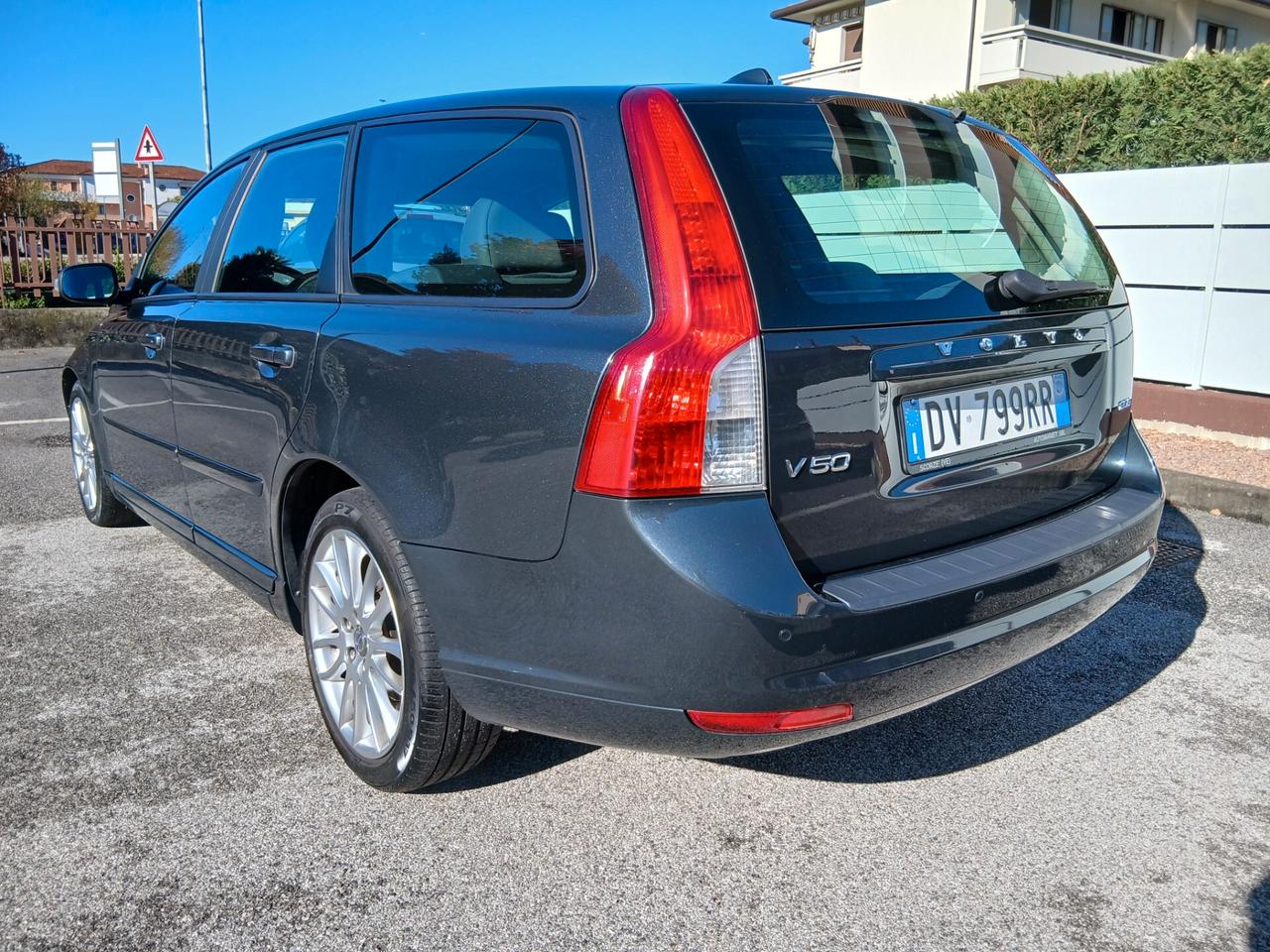 Volvo V50 2.0 D cat Momentum in pronta consegna