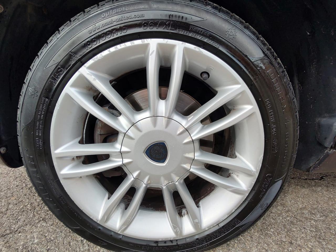 Lancia Ypsilon 1.2 69 CV 5 porte GPL Ecochic Platinum, benzina\gpl, OK NEOPATENTATI