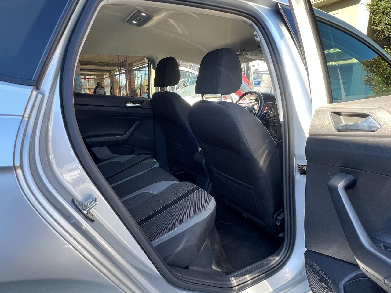 Polo VI 2017 5p 1.0 tsi Comfortline 95cv