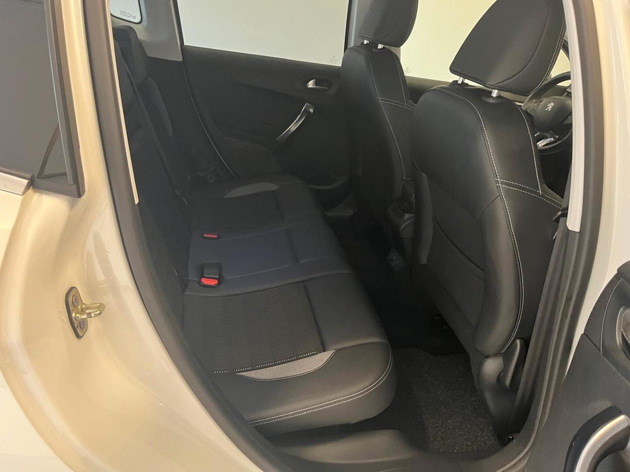 Peugeot 2008 1.6 e-HDi 92 CV Stop&Start Allure