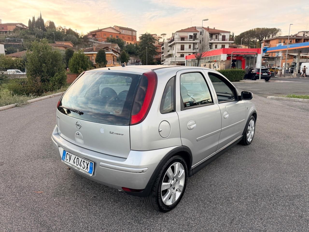 Opel Corsa 1.2 Twinport 80cv 5 porte