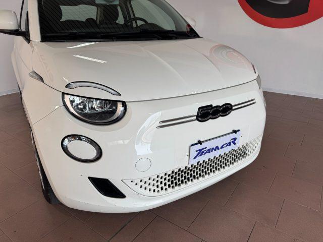 FIAT 500e Berlina 23,8 kWh Action