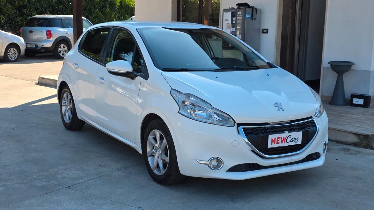 Peugeot 208 1.4 HDi 68 CV 5 porte Allure