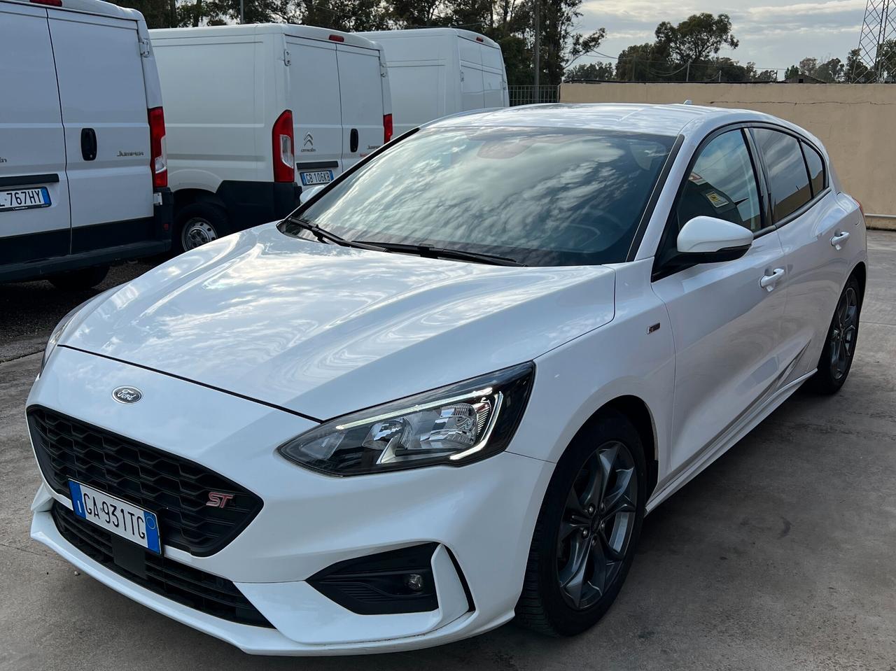 Ford Focus 1.0 EcoBoost ST-LINE