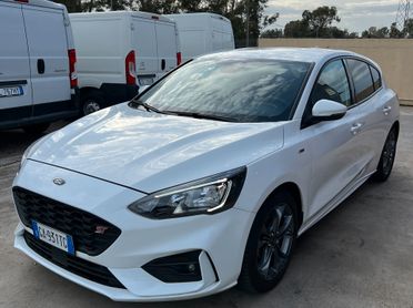 Ford Focus 1.0 EcoBoost ST-LINE