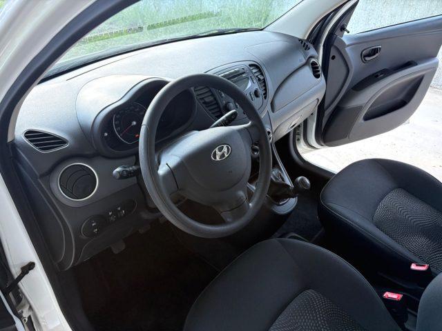 HYUNDAI i10 1.1 12V EURO 5 BENZ OK NEOP POCHISSIMI CHILOMETRI