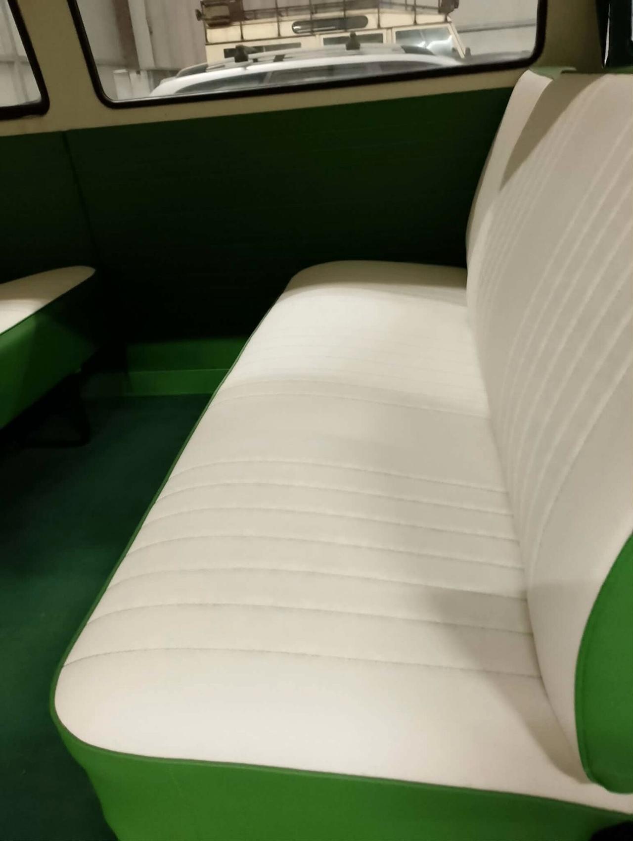 Volkswagen T2 Pulmino 9 posti