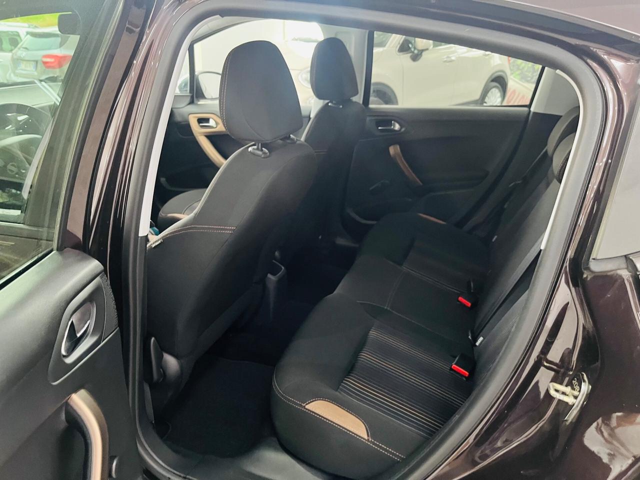 Peugeot 208 1.6 e-HDi 92 CV Style anno 2013