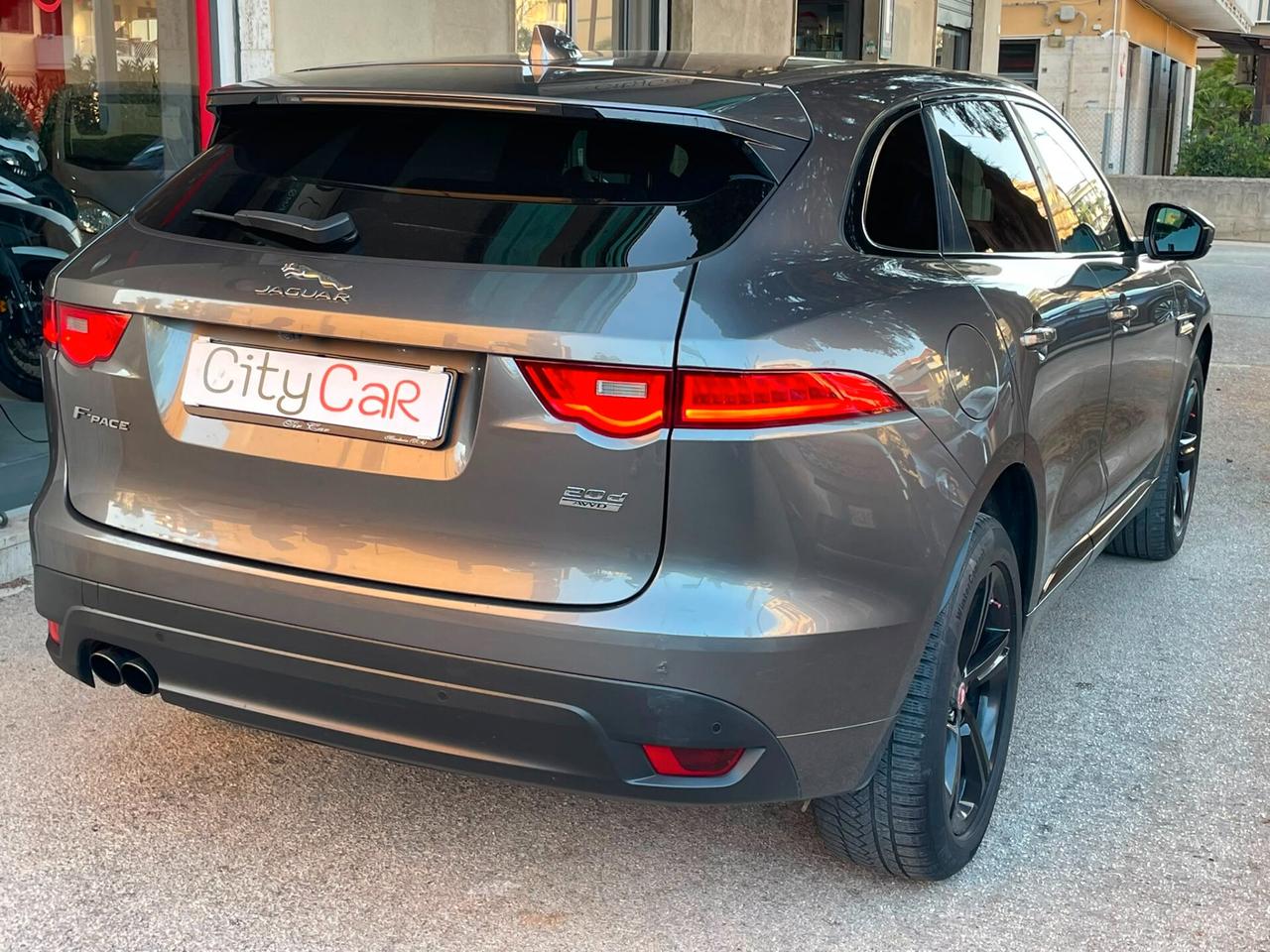 Jaguar F-Pace 2.0 D 180 CV AWD R-Sport
