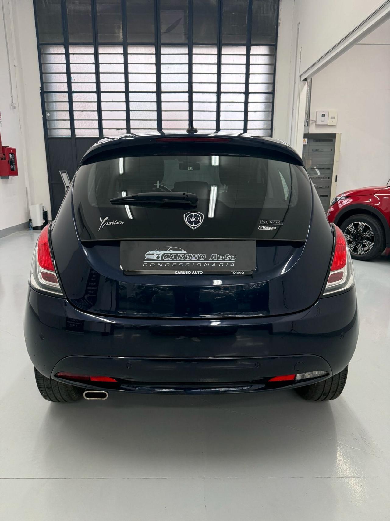 Lancia Ypsilon 1.0 FireFly 5 porte S&S Hybrid Ecochic Gold