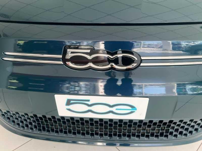 FIAT 500e 500 Nuova 500 Hatchback My23 La Nuova 500 - 320 Berlina