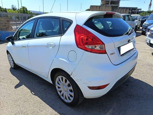 FORD Fiesta + 1.4 TDCi 68CV 5 porte