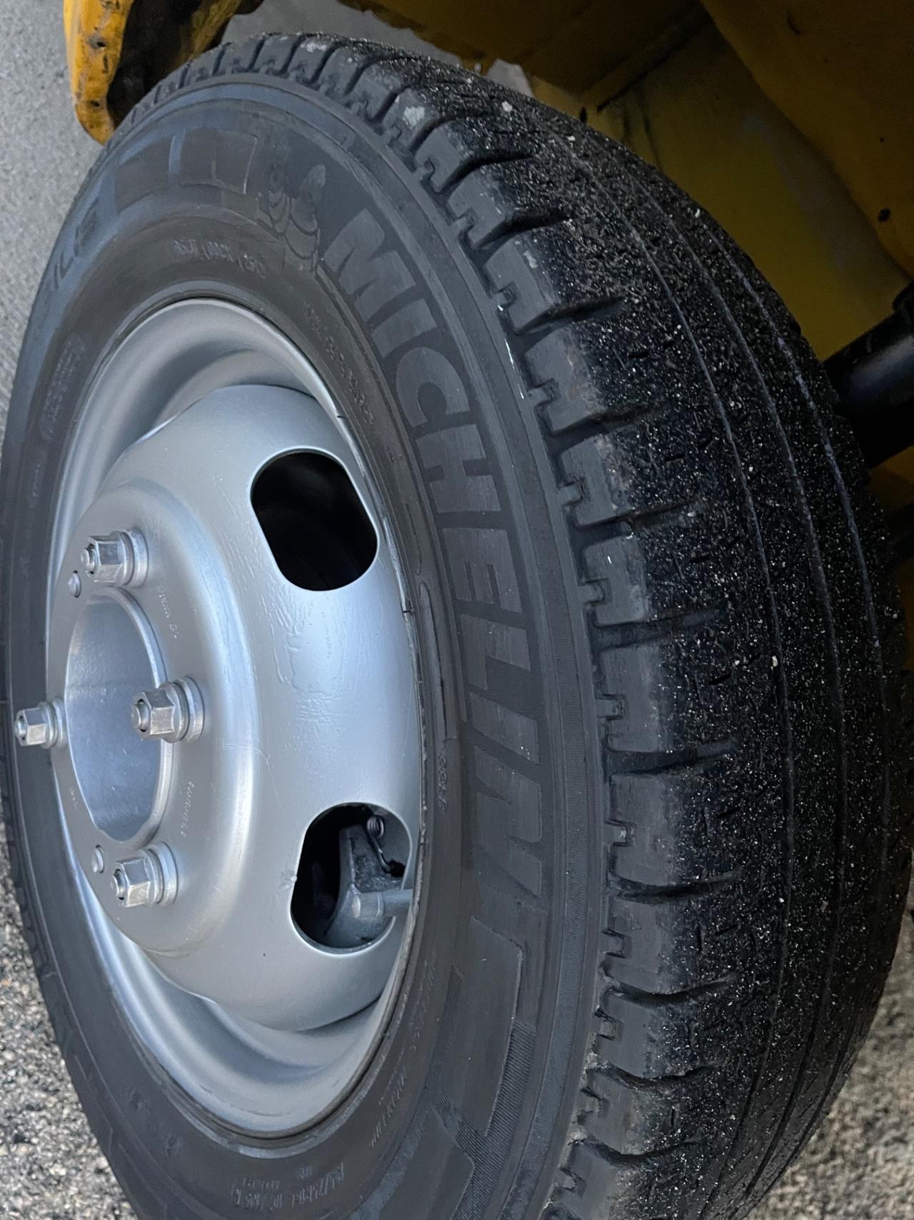 Ford transit cassone fisso