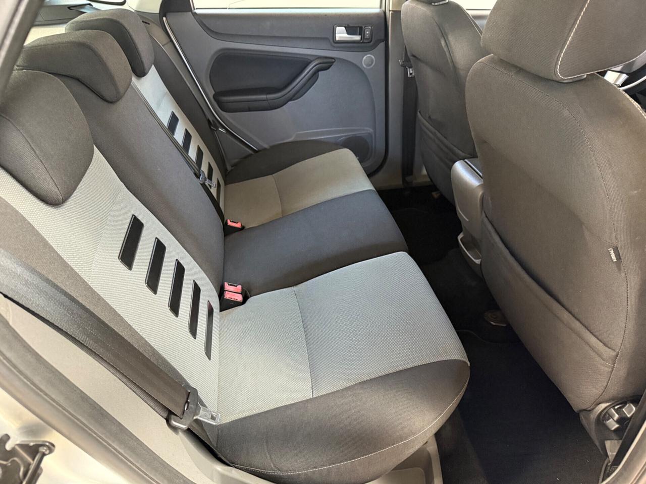 Ford Focus 1.6 TDCi 110Cv 5p - 2010