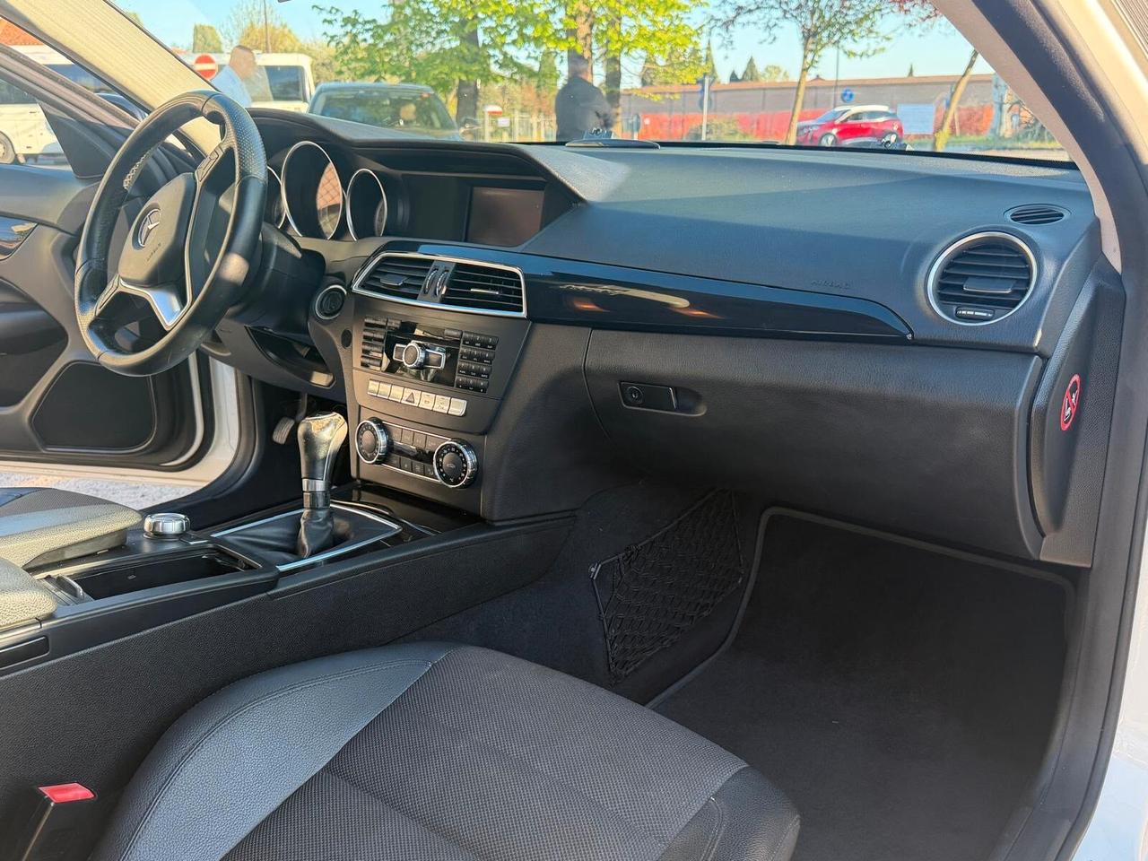 Mercedes-benz C 220 CDI BlueEFFICIENCY Coupé Avantgarde