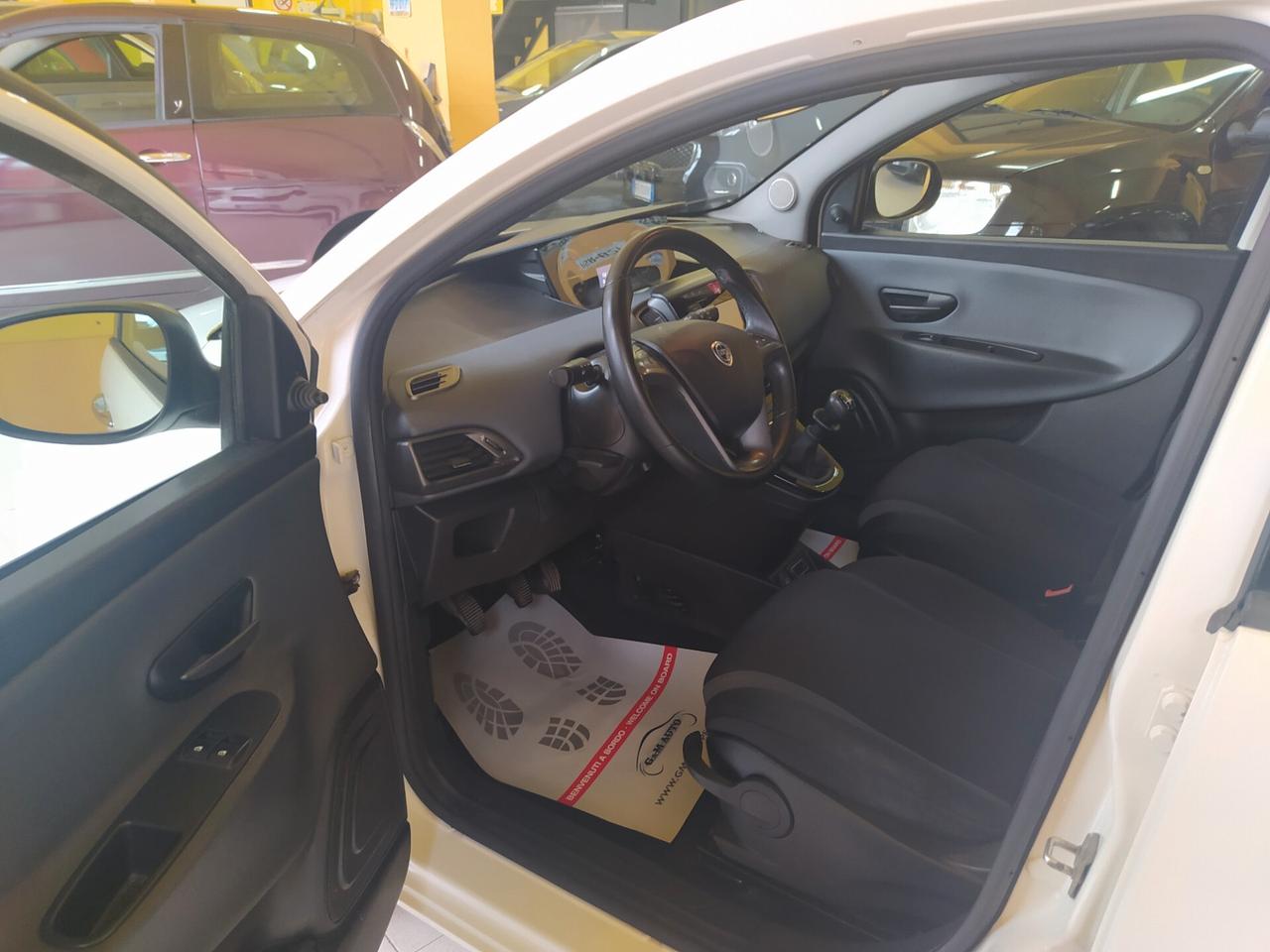 Lancia Ypsilon 1.2 69 CV 5 porte GPL Ecochic Gold Neopatentati