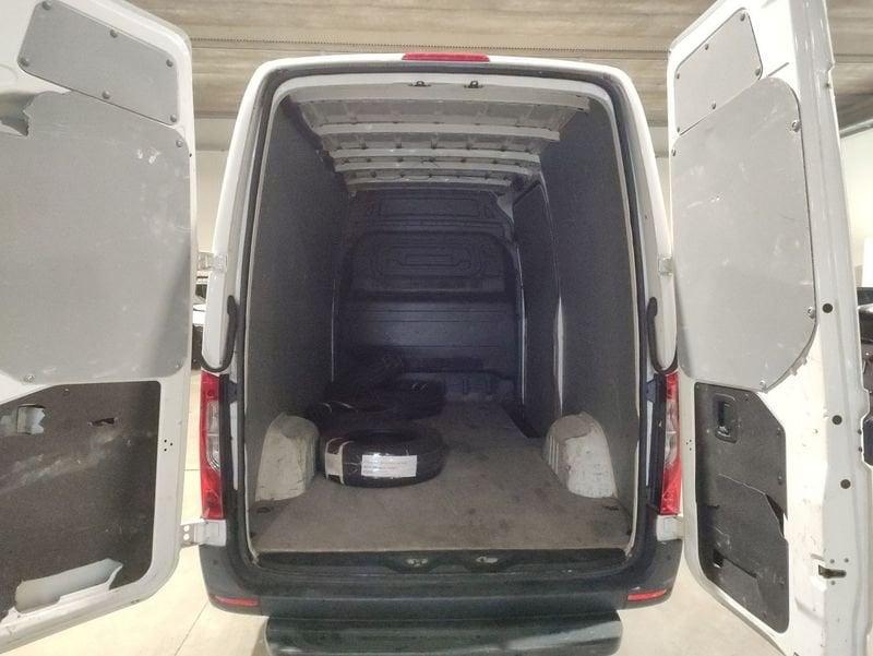 Mercedes-Benz Sprinter 311 2.0 cdi F 37/33 rwd H2