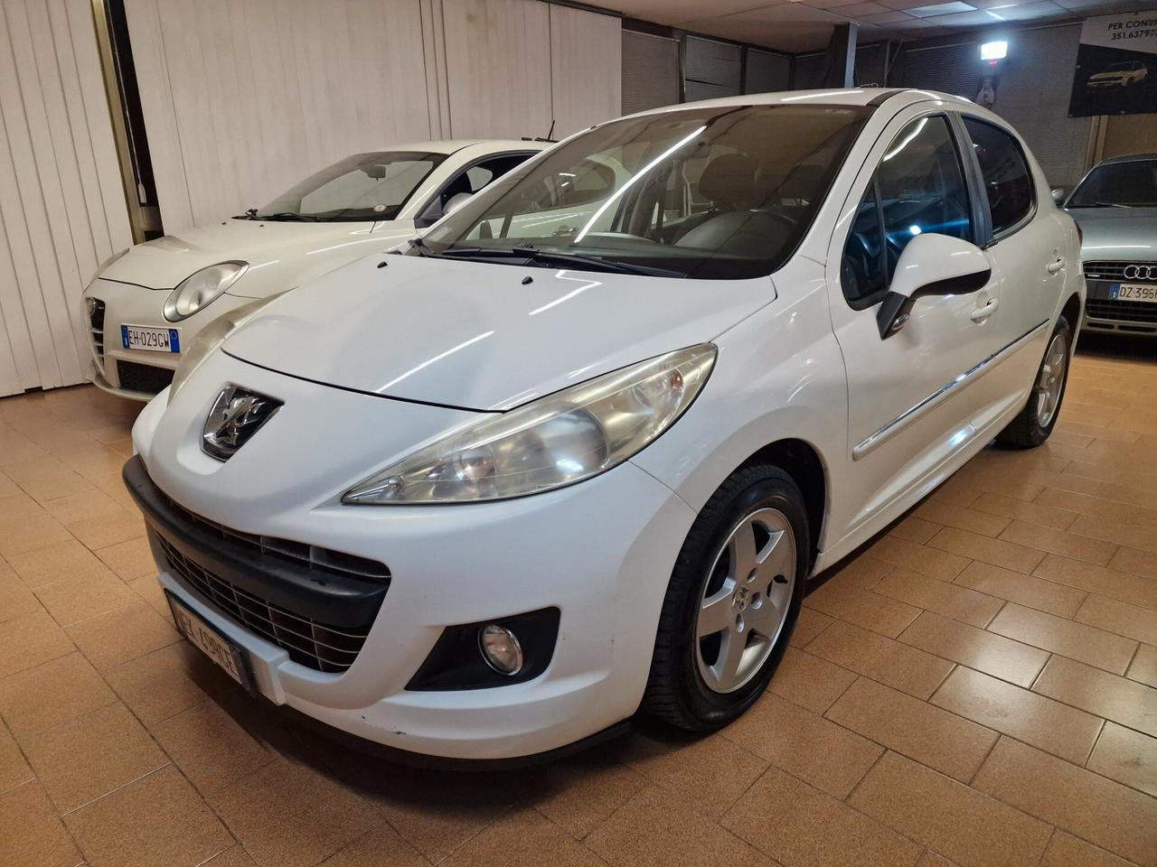 Peugeot 207 1.4 HDi 70CV 5p, 151 mila chilometri ok neopatentati