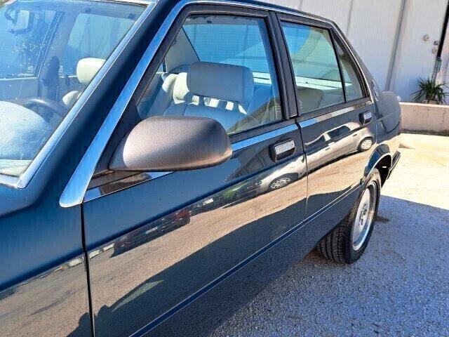 Maserati 422 i service book -1988