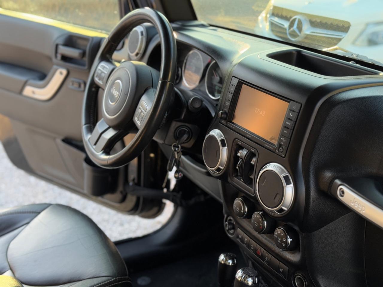 Jeep Wrangler Unlimited 2.8 CRD DPF Sahara Auto