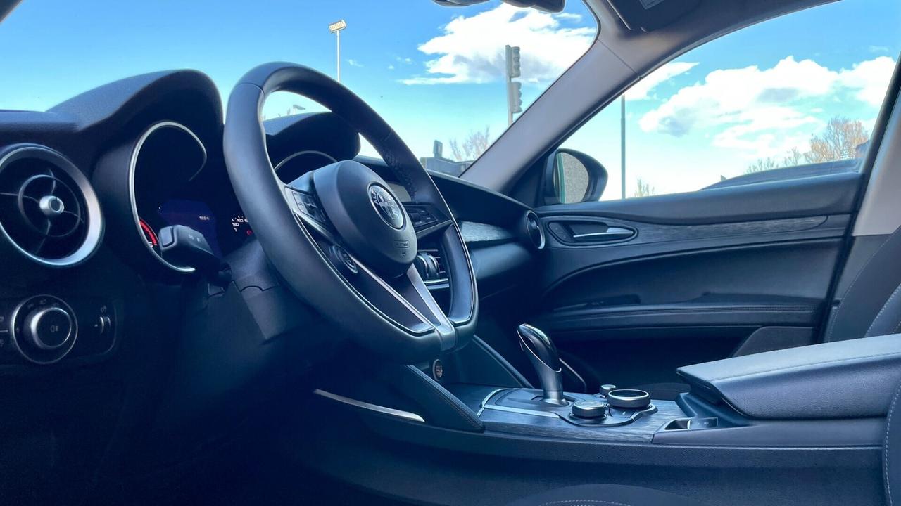 ALFA ROMEO STELVIO 2.2 TURBODIESEL AT8 Q4 190CV – LED, PORTELLONE ELETTRICO, CRUISE CONTROL