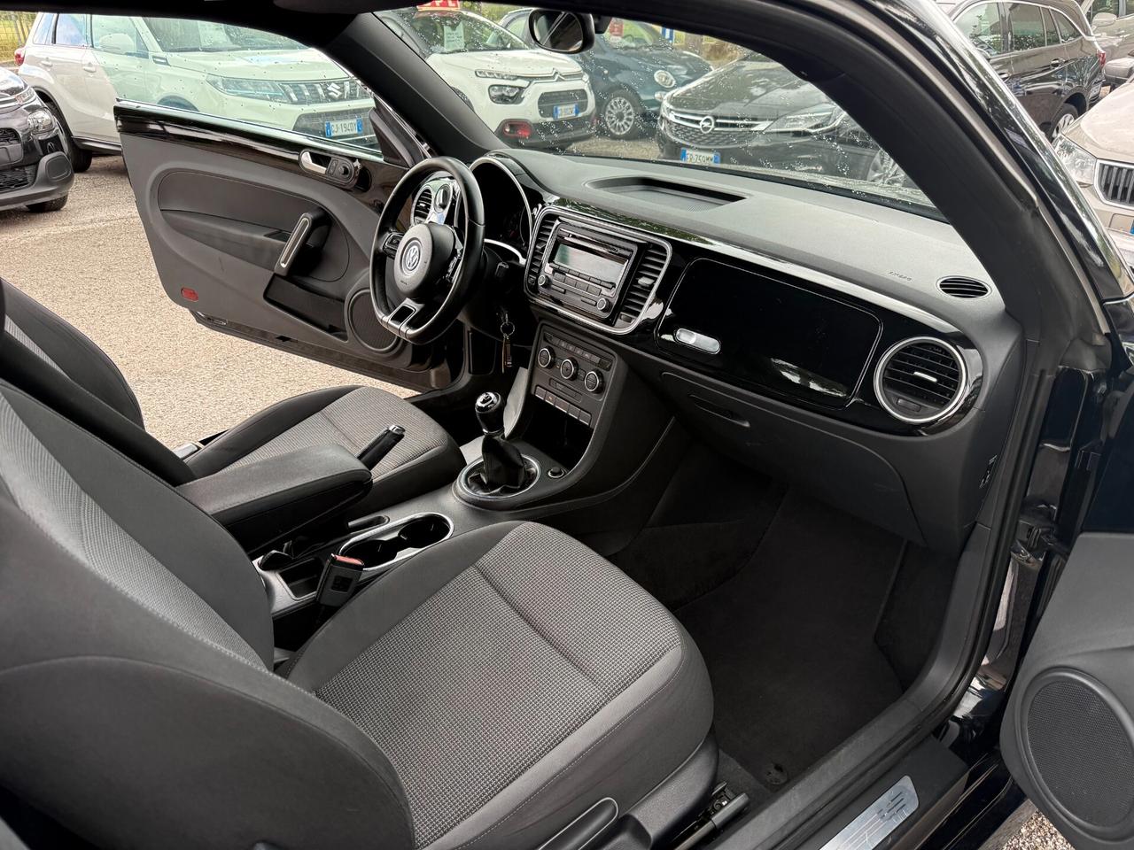 "UNA CHICC " Volkswagen Maggiolino 1.6 TDI