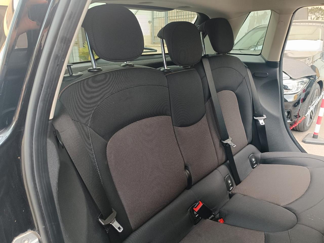 Mini Cooper D 1.5 Business XL 5 Porte