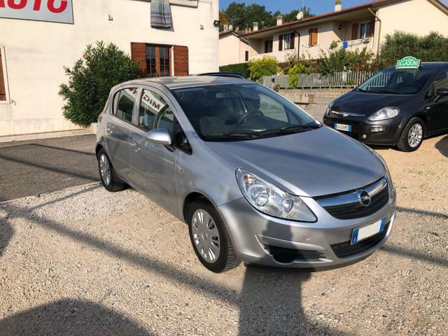 OPEL Corsa 1.2 5 porte Club OK NEOPATENTATI