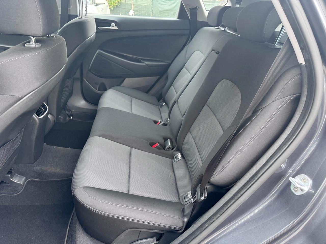 Hyundai Tucson 1.6 CRDi Exellence*EURO6*NAVI*CERCHI