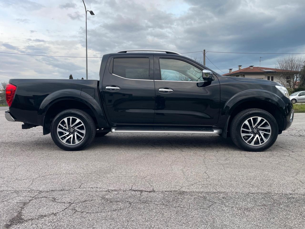 Nissan Navara 2.3 dCi 4WD Double Cab N-Connecta