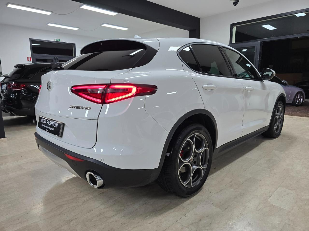 Alfa Romeo Stelvio 2.2 Turbodiesel 190 CV AT8 Q4 Super