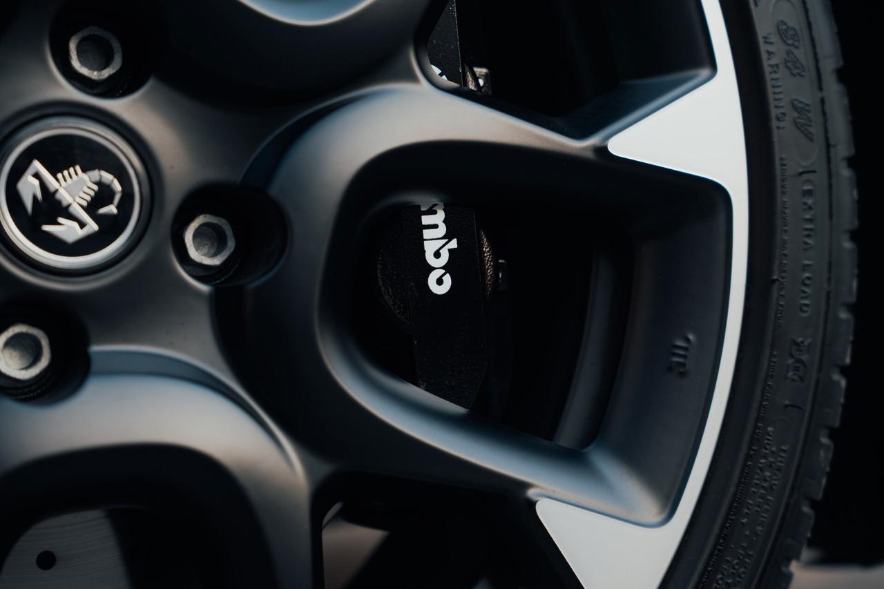 Abarth 695 1.4 Turbo T-Jet 180 CV