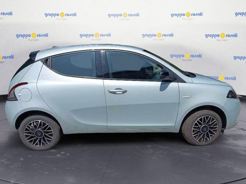 Lancia Ypsilon New 5 porte My24 1.0 Firefly 70 CvStart&Stop Hybrid Oro