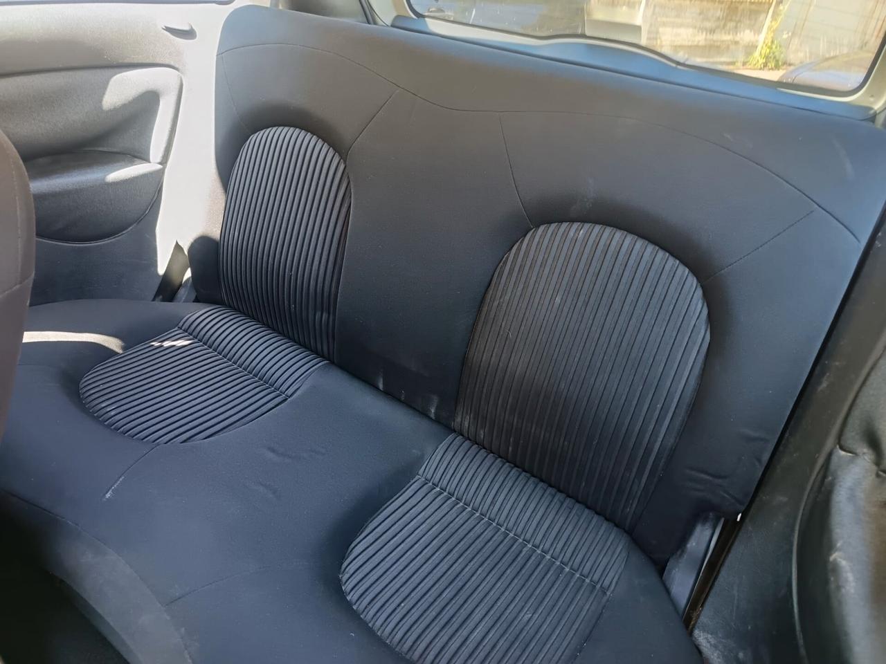 Lancia Ypsilon 1.4 Argento Ecochic GPL