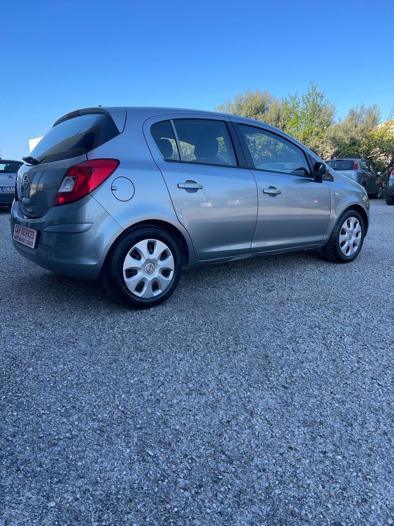 Opel Corsa 1.2 - GPL- NEOPATENTATI