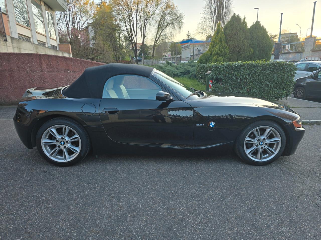 Bmw Z4 Roadster 2.5i 192cv (cambio manuale)