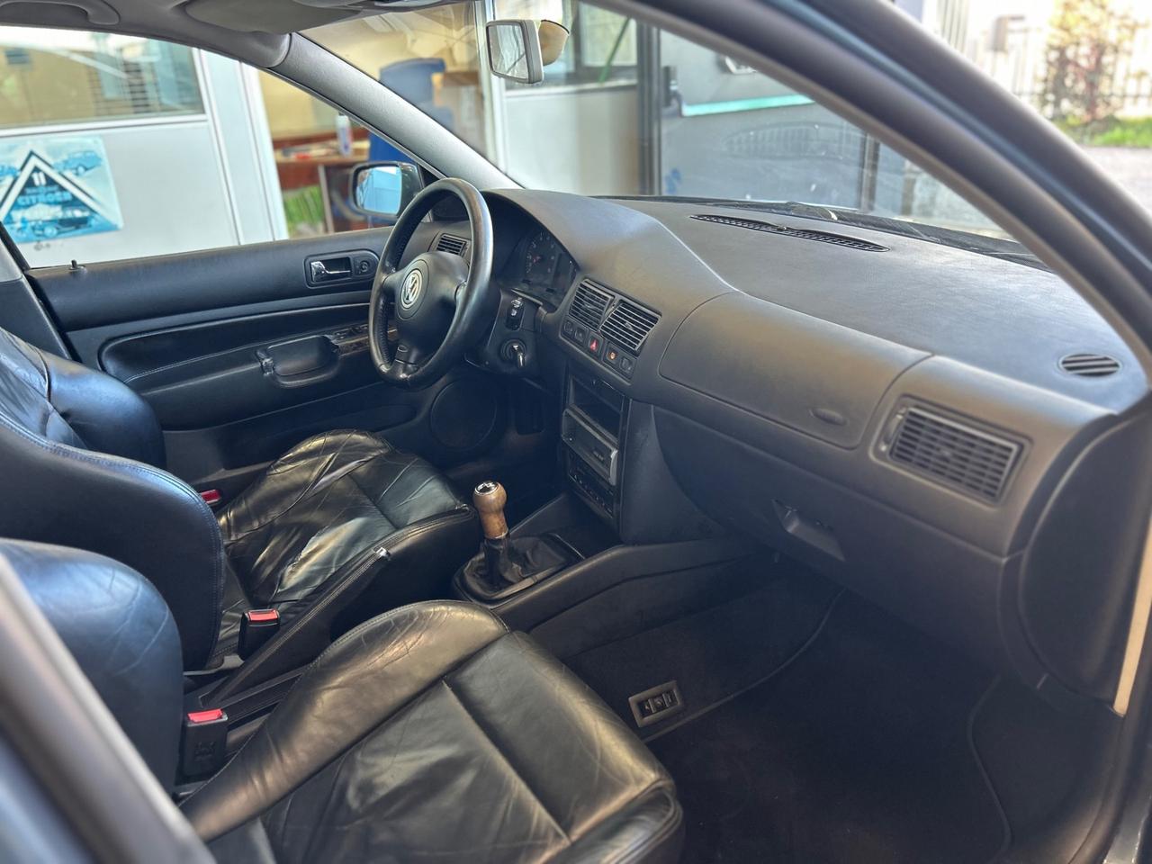 Volkswagen Golf 1.8 turbo 20V cat 5p. GTI