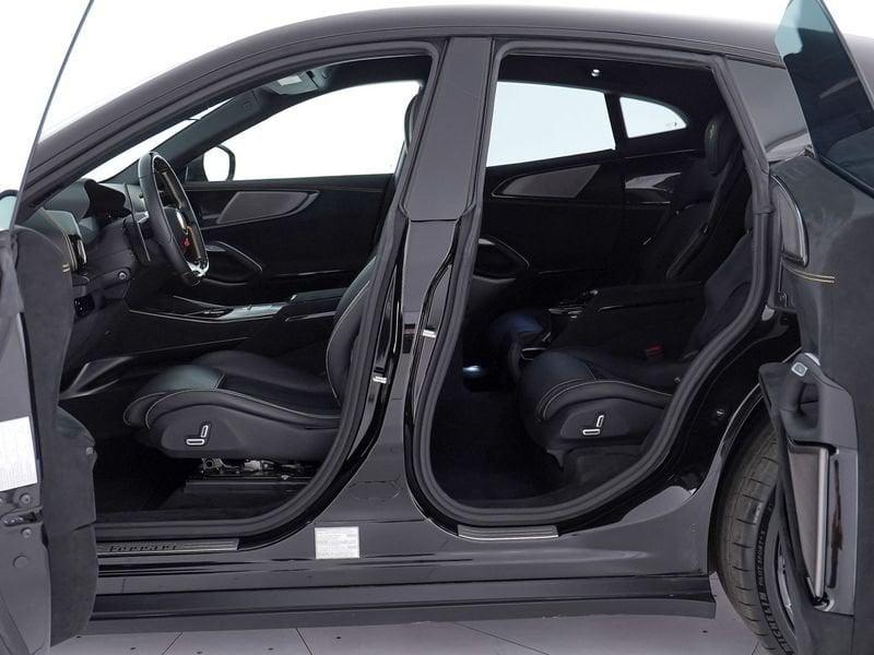 Ferrari Purosangue 6.5 V12 F1 DCT 4WD