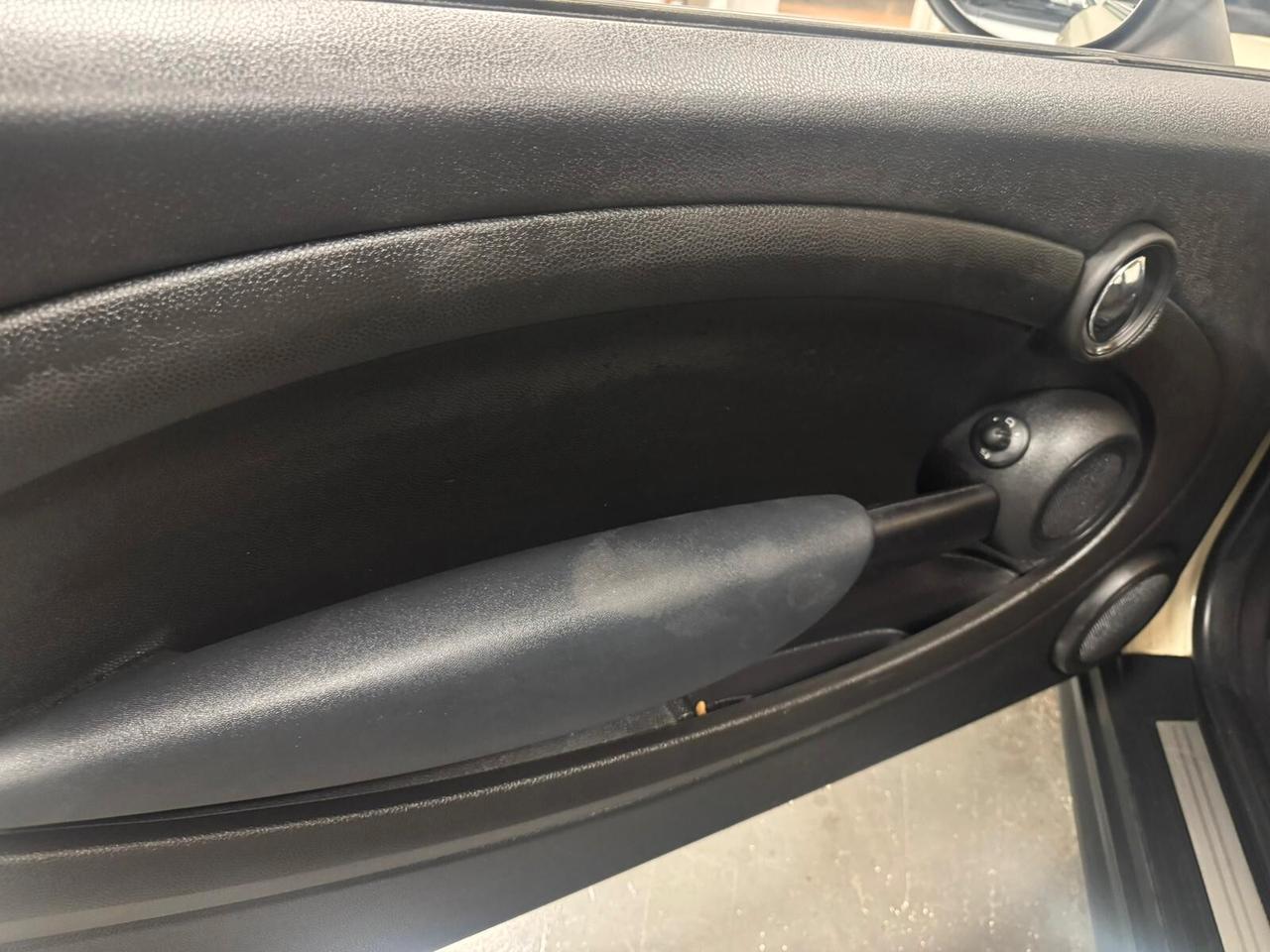 Mini 1.6 16V One (72kW)