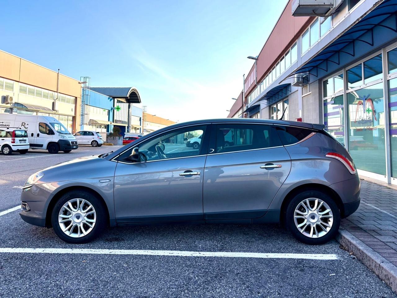 Lancia Delta 1.6 MJT DPF 105 CV Gold