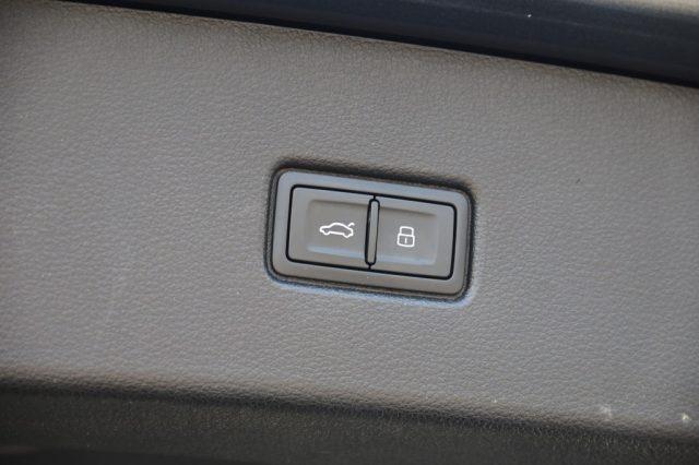 AUDI Q5 40 TDI 204 CV quattro S tronic Identity Black