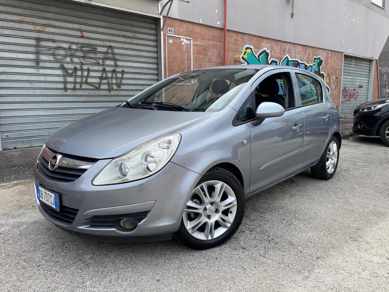 Opel Corsa 1.2 5 porte CON 160MILA KM IN OTTIME CONDIZIONI