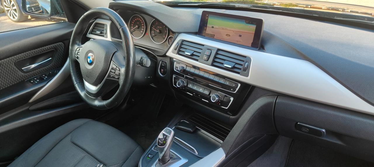 Bmw 320 320d Efficient Dynamics Touring Business Advantage aut.