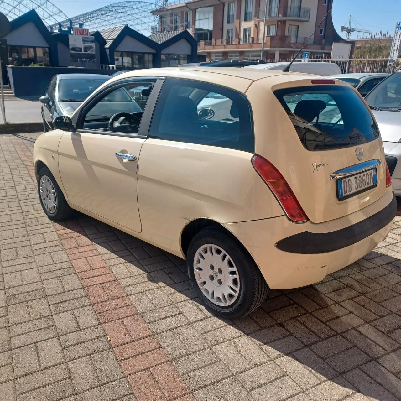 158.148KM YPSILON 1.2 NEOPATENTATI PIANTONE STERZO NUOVO