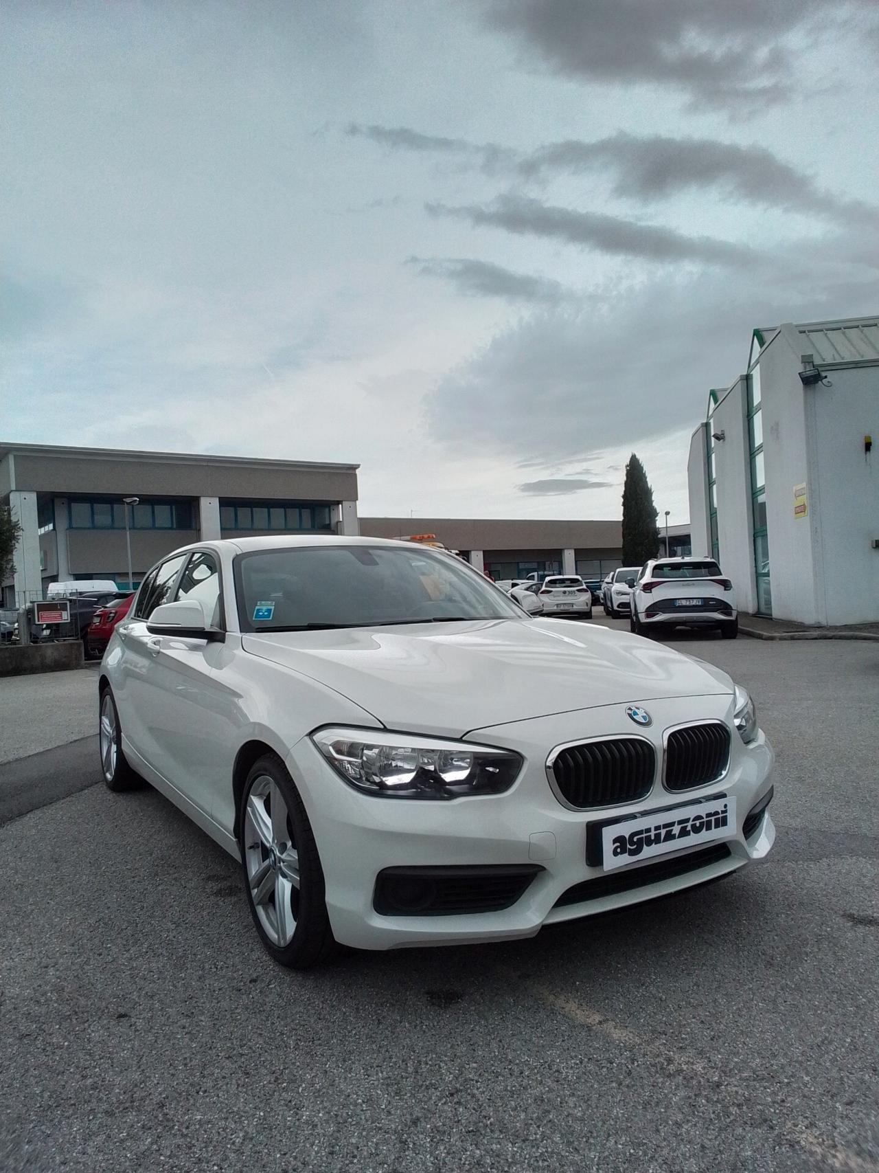 Bmw 118i 5p. Advantage