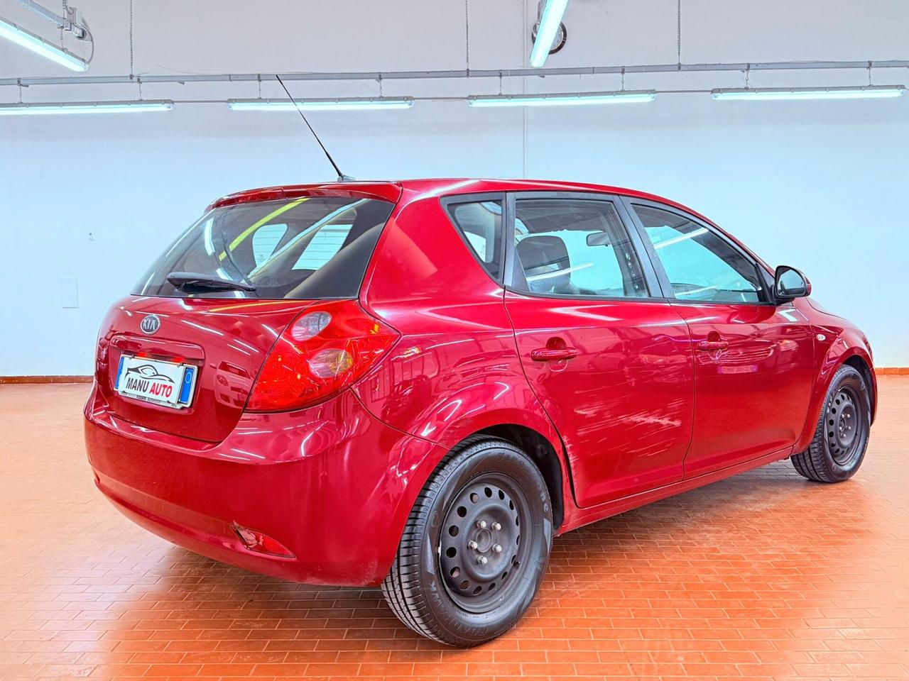 Kia Ceed 1.6 CRDi 115CV 5p ok Neopatentati