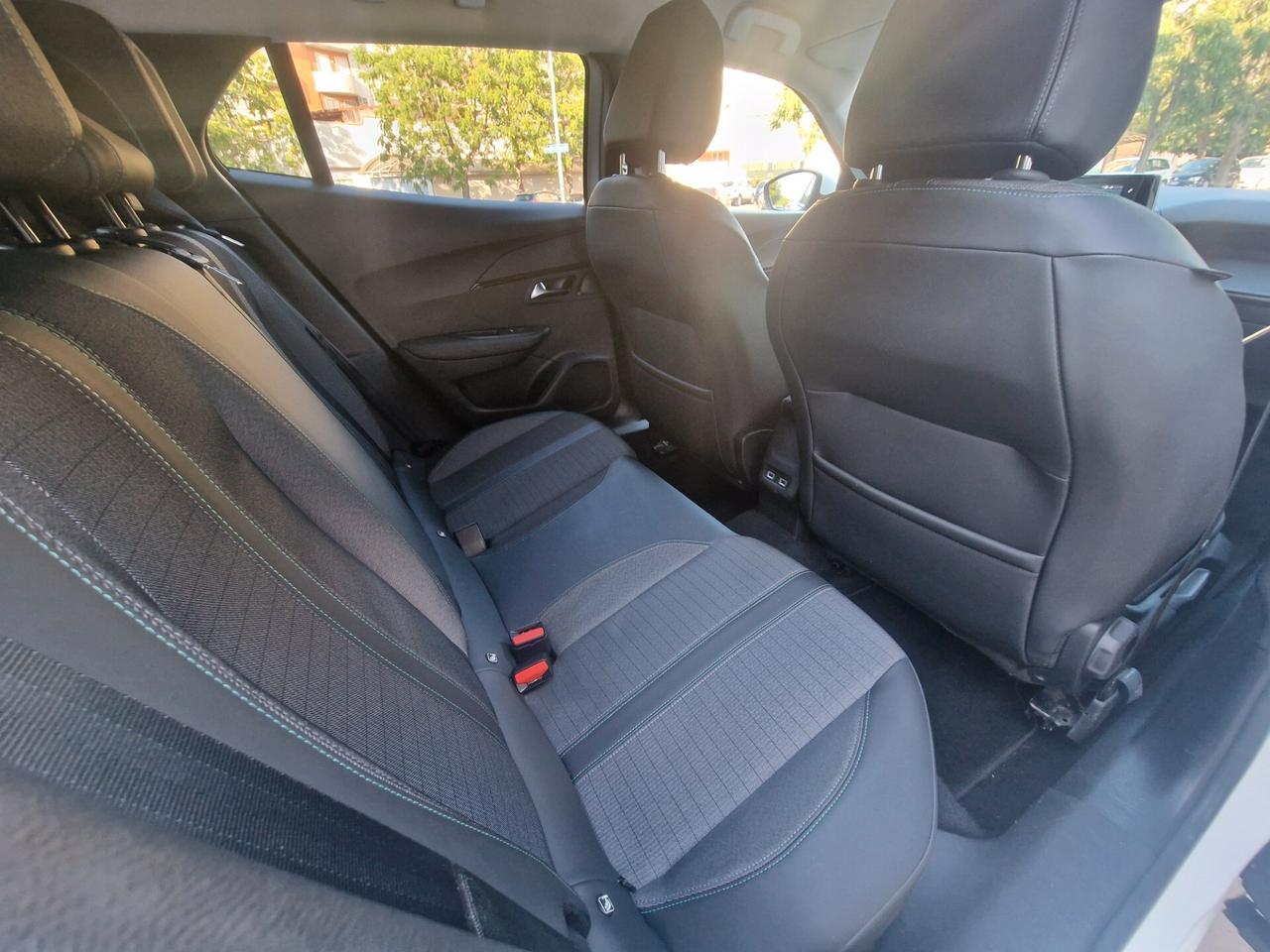 Peugeot 2008 BlueHDi 130 S&S EAT8 Allure
