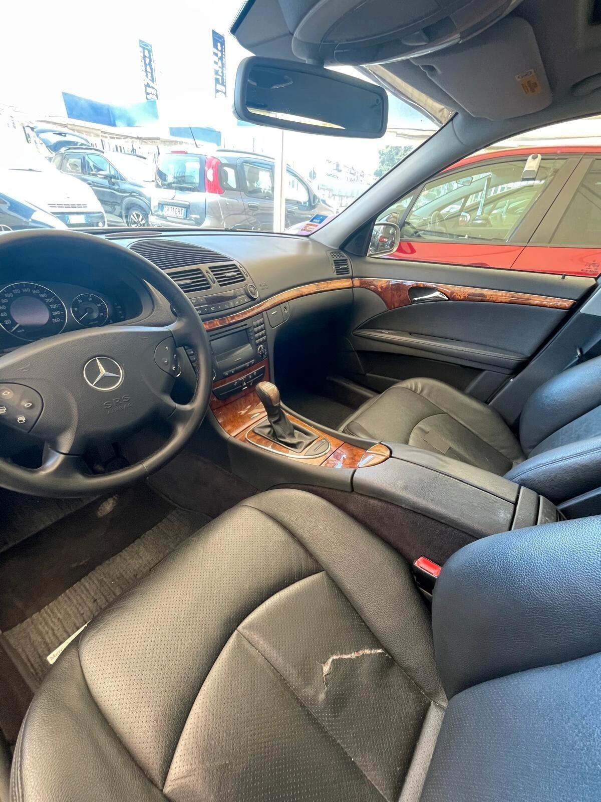 MERCEDES E220 2.1 DIESEL - TETTO PANORAMICO