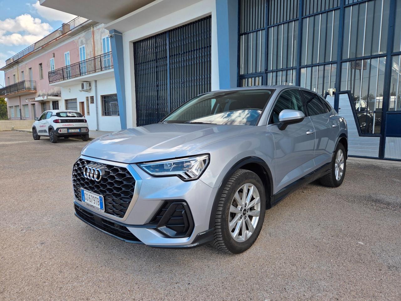 Audi Q3 35 TDI S tronic Business
