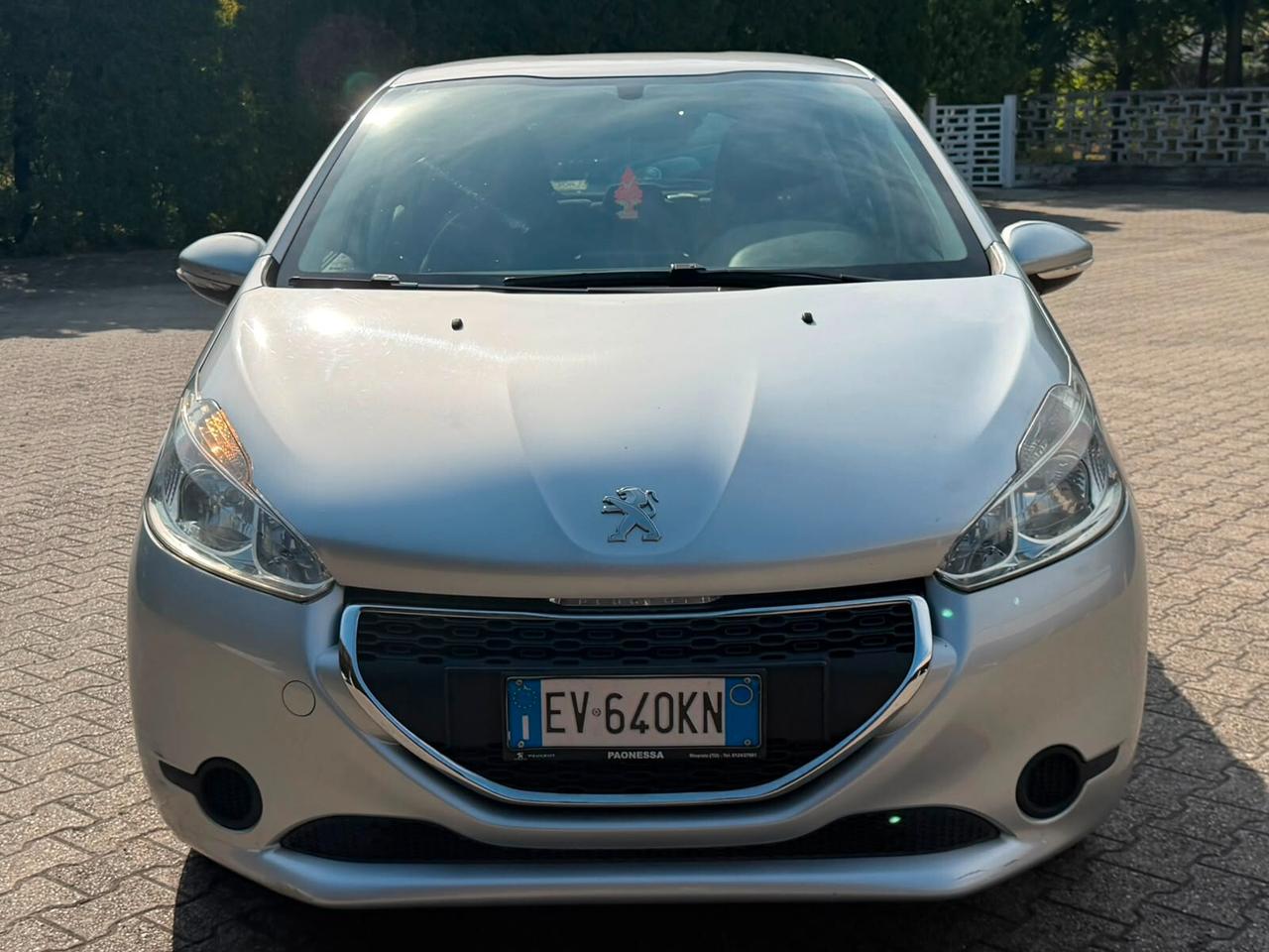 Peugeot 208 1.4 HDi 68 CV 5 porte Allure